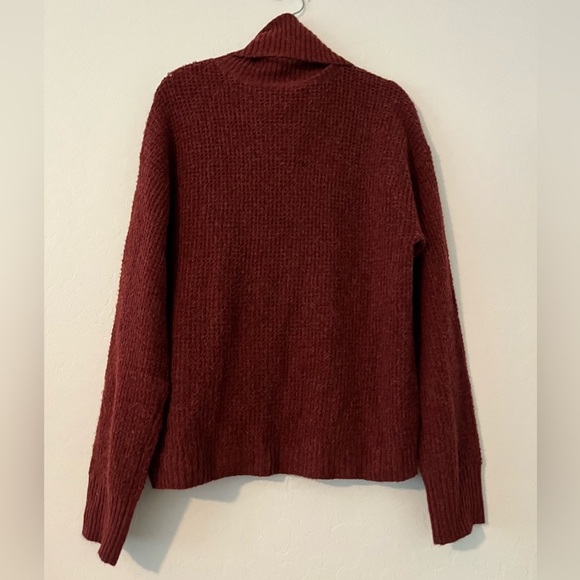 Abound Sweater - Picture 2 of 6